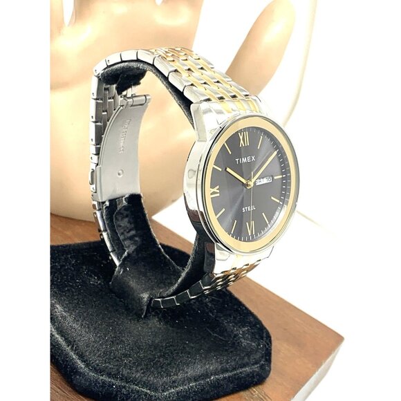 Timex Men's Watch TW2T50500 Quartz Gray Dial Two Tone Stainless Steel 41mm - Picture 2 of 13